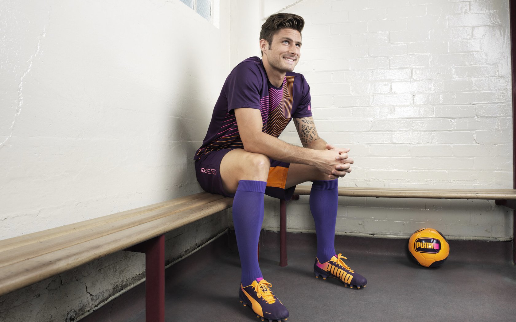 欧洲杯精彩集锦：战术、技术、效果一应俱全！，欧洲杯太精彩了